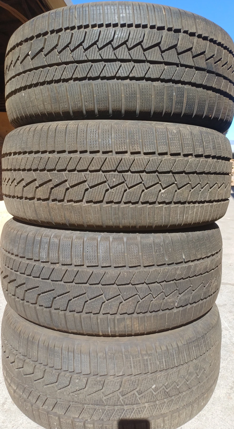 Гуми Зимни 265/50R19, снимка 4 - Гуми и джанти - 56335801