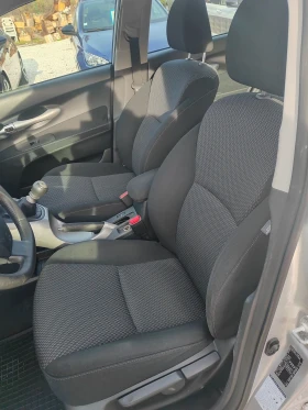 Toyota Auris 2.0, 127к.с., снимка 9