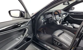 BMW 530E HYBRID* M* SPORT* ПОДГРЕВ* ОБДУХВАНЕ* ХЕДЪП* 360КА, снимка 6