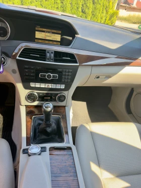 Mercedes-Benz C 200, снимка 12