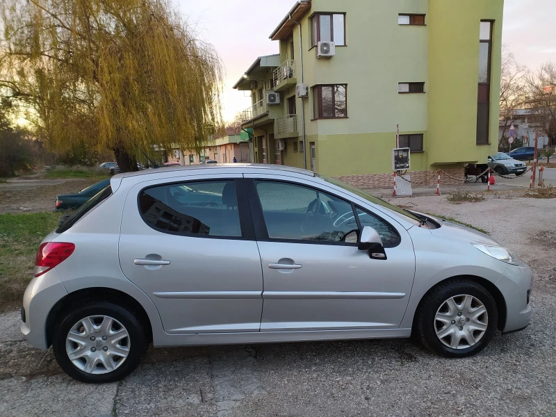 Peugeot 207 FACELIFT 1.4 HDI, снимка 8 - Автомобили и джипове - 44774506