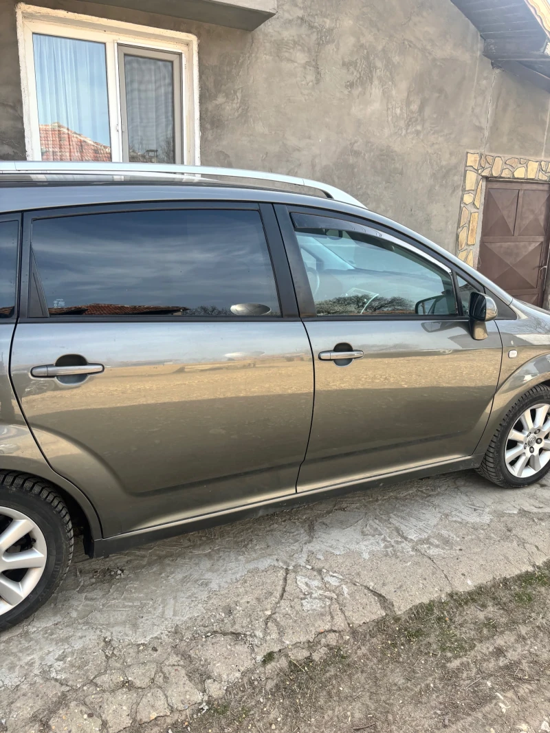 Toyota Corolla verso, снимка 4 - Автомобили и джипове - 49515800