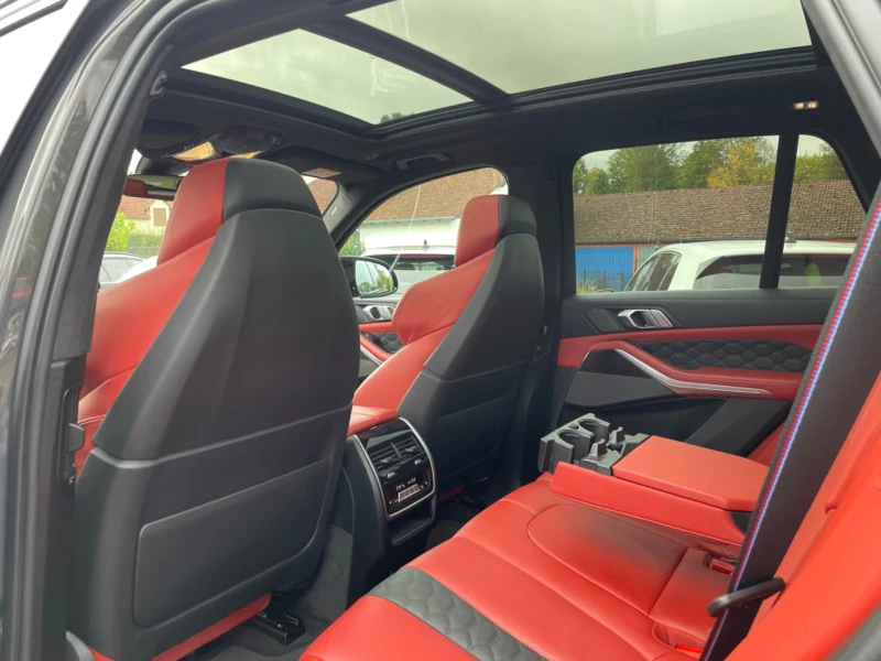 BMW X5M COMP./625HP/S.CLOSE/HUD/PANO/360/MEMO/KLESS/705f, снимка 15 - Автомобили и джипове - 51607472