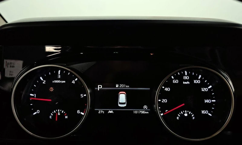 Kia Carnival, снимка 8 - Автомобили и джипове - 51957147