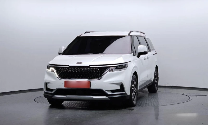 Kia Carnival, снимка 3 - Автомобили и джипове - 51957147