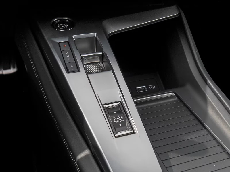 Peugeot 308 E-GT/156HP/CAM/NAVI/LED/KLESS/CPLAY/485g, снимка 9 - Автомобили и джипове - 52158182