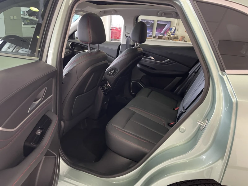 DONGFENG T5-EVO 1.5 T, снимка 8 - Автомобили и джипове - 52654734