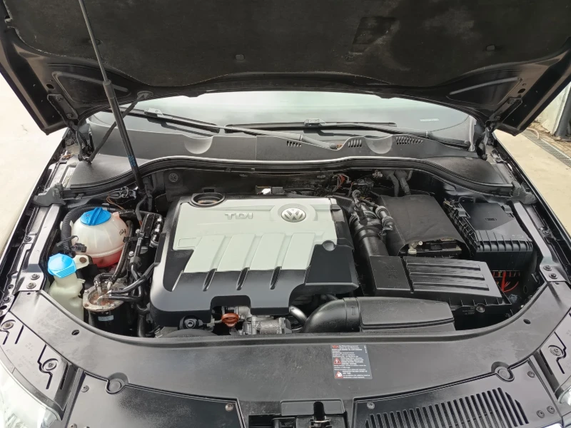 VW Passat 2.0tdi, снимка 13 - Автомобили и джипове - 52484861