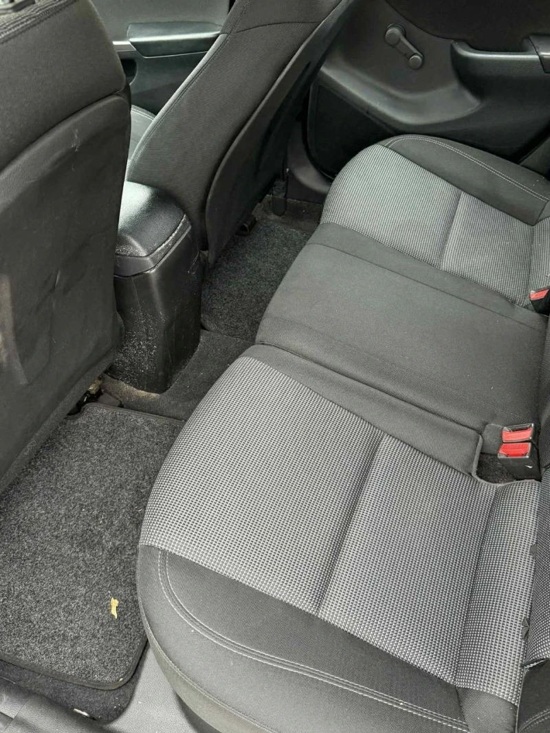 Hyundai I30 1.4crdi 90кс дизел, снимка 8 - Автомобили и джипове - 52501817