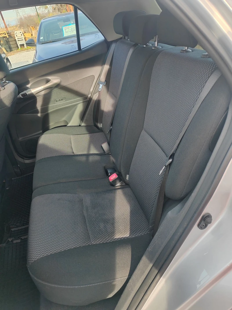 Toyota Auris 2.0, 127к.с., снимка 8 - Автомобили и джипове - 52631777