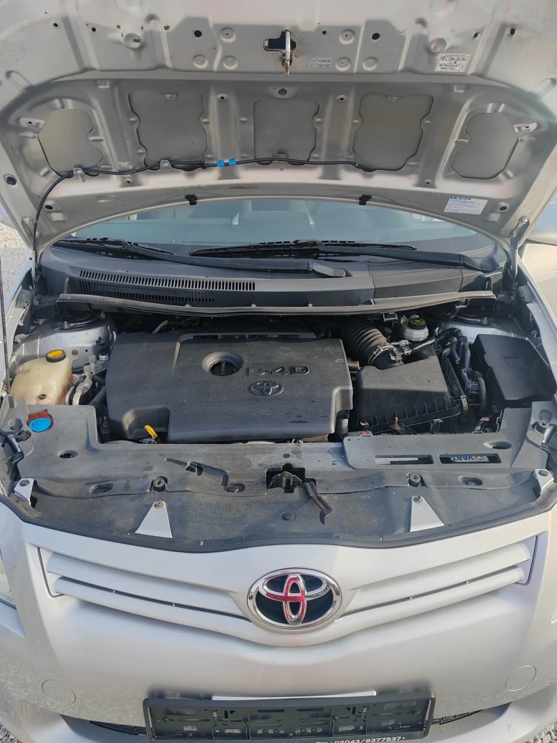 Toyota Auris 2.0, 127к.с., снимка 15 - Автомобили и джипове - 52631777