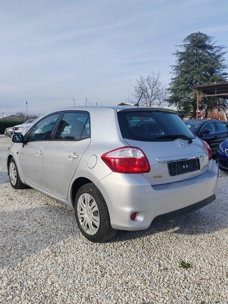 Toyota Auris 2.0, 127к.с., снимка 4 - Автомобили и джипове - 52631777