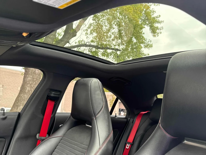 Mercedes-Benz CLA 45 AMG 4MATIC * АЛКАНТАРА* ПОДГРЕВИ* ПАНОРАМА* КАМЕРА* , снимка 11 - Автомобили и джипове - 53484704