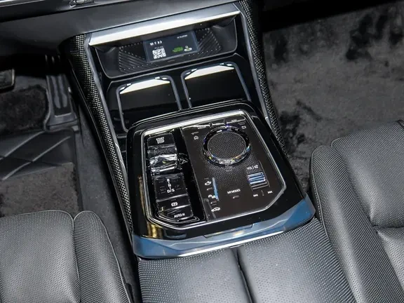 BMW 760 e M xDrive = NEW = Shadow Line Гаранция, снимка 9 - Автомобили и джипове - 53234886