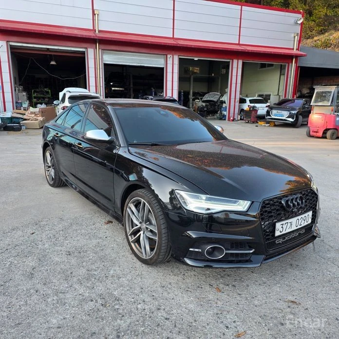 Audi S6 DISTRONIC* BANG & OLUFSEN* HEAD-UP* 360 CAM* , снимка 3 - Автомобили и джипове - 53851101