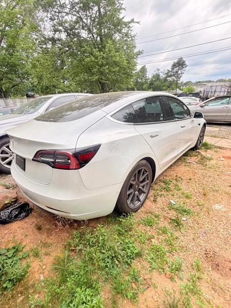 Tesla Model 3, снимка 4 - Автомобили и джипове - 54559137