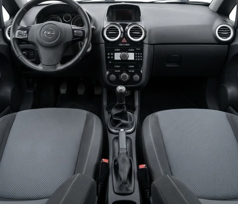 Opel Corsa, снимка 5 - Автомобили и джипове - 55824595