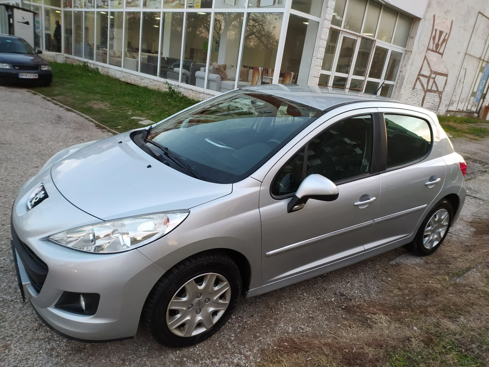 Peugeot 207 FACELIFT 1.4 HDI - изображение 4