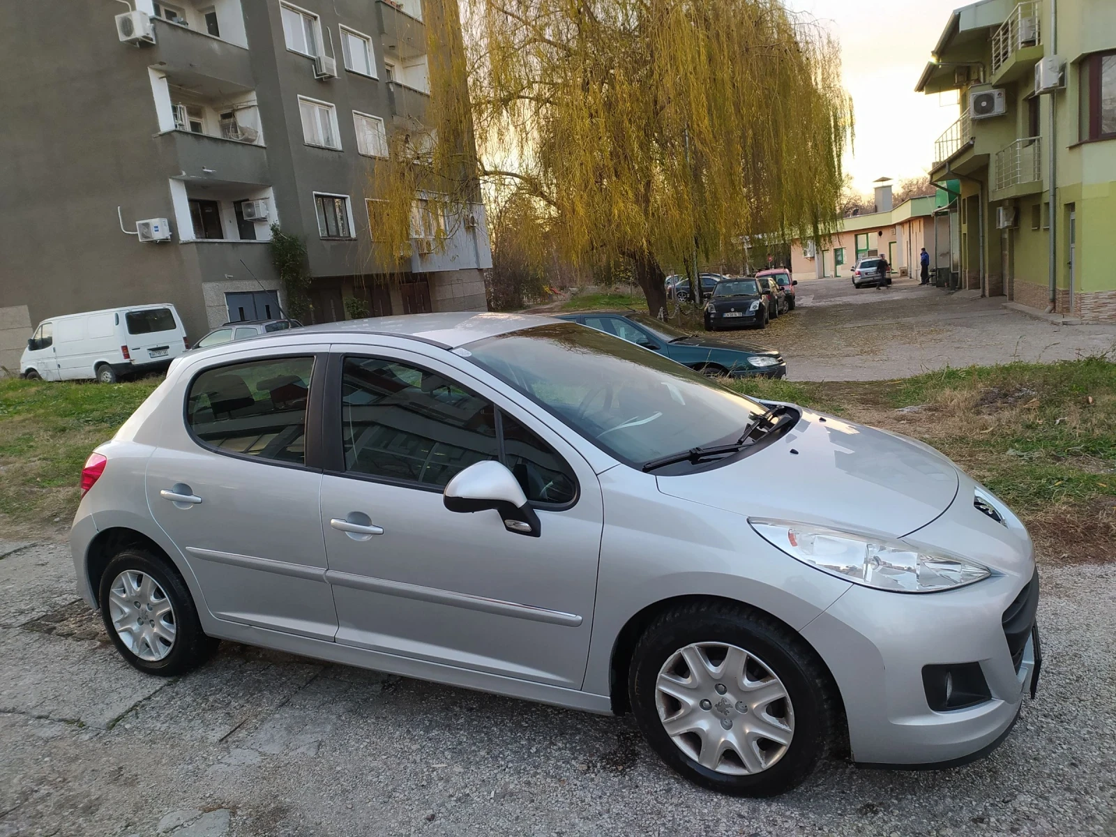 Peugeot 207 FACELIFT 1.4 HDI - изображение 9