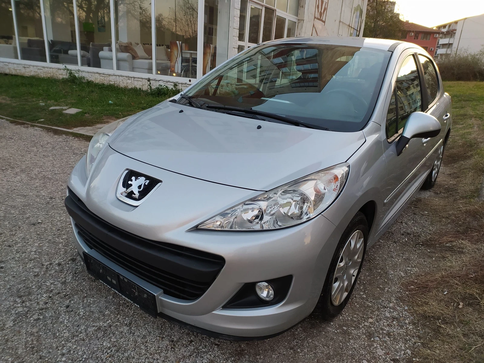 Peugeot 207 FACELIFT 1.4 HDI - изображение 3