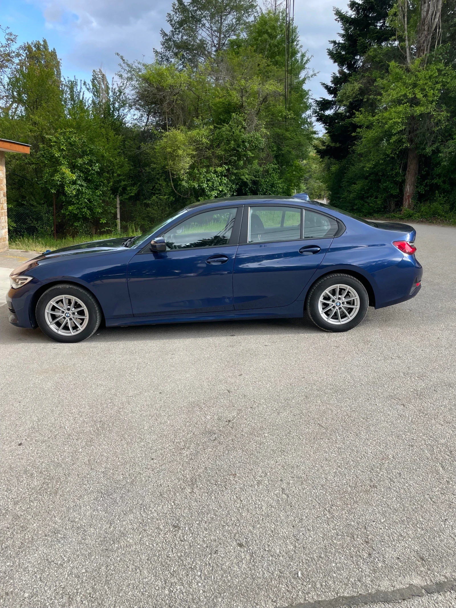 BMW 320 SPORT/ VIRTUAL/ KEYLESS/ AMBIENT/ PODGREVI - изображение 4