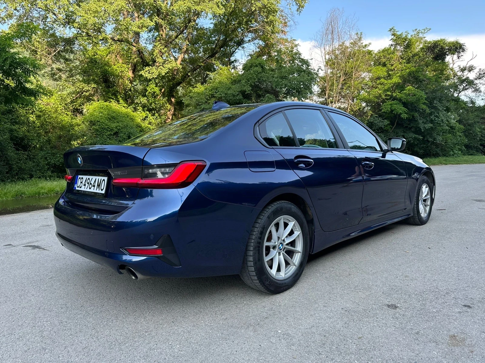 BMW 320 SPORT/ VIRTUAL/ KEYLESS/ AMBIENT/ PODGREVI - изображение 9