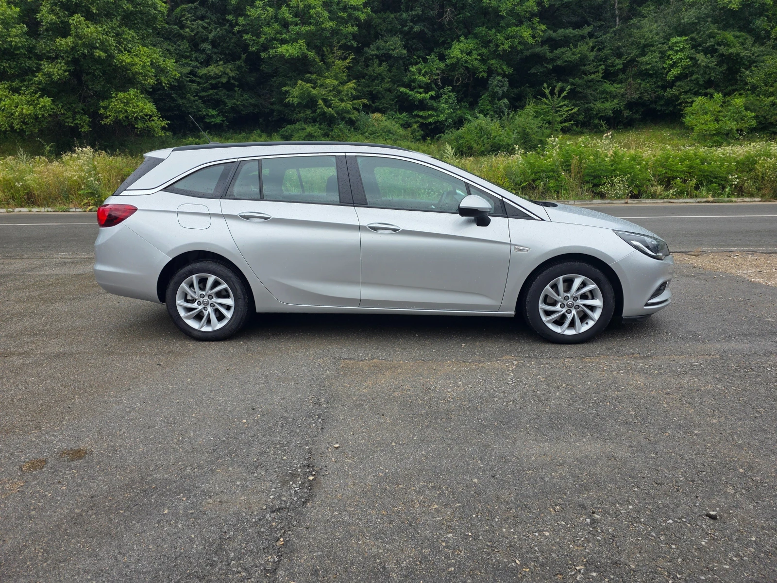Opel Astra 1.6NAVI - изображение 4
