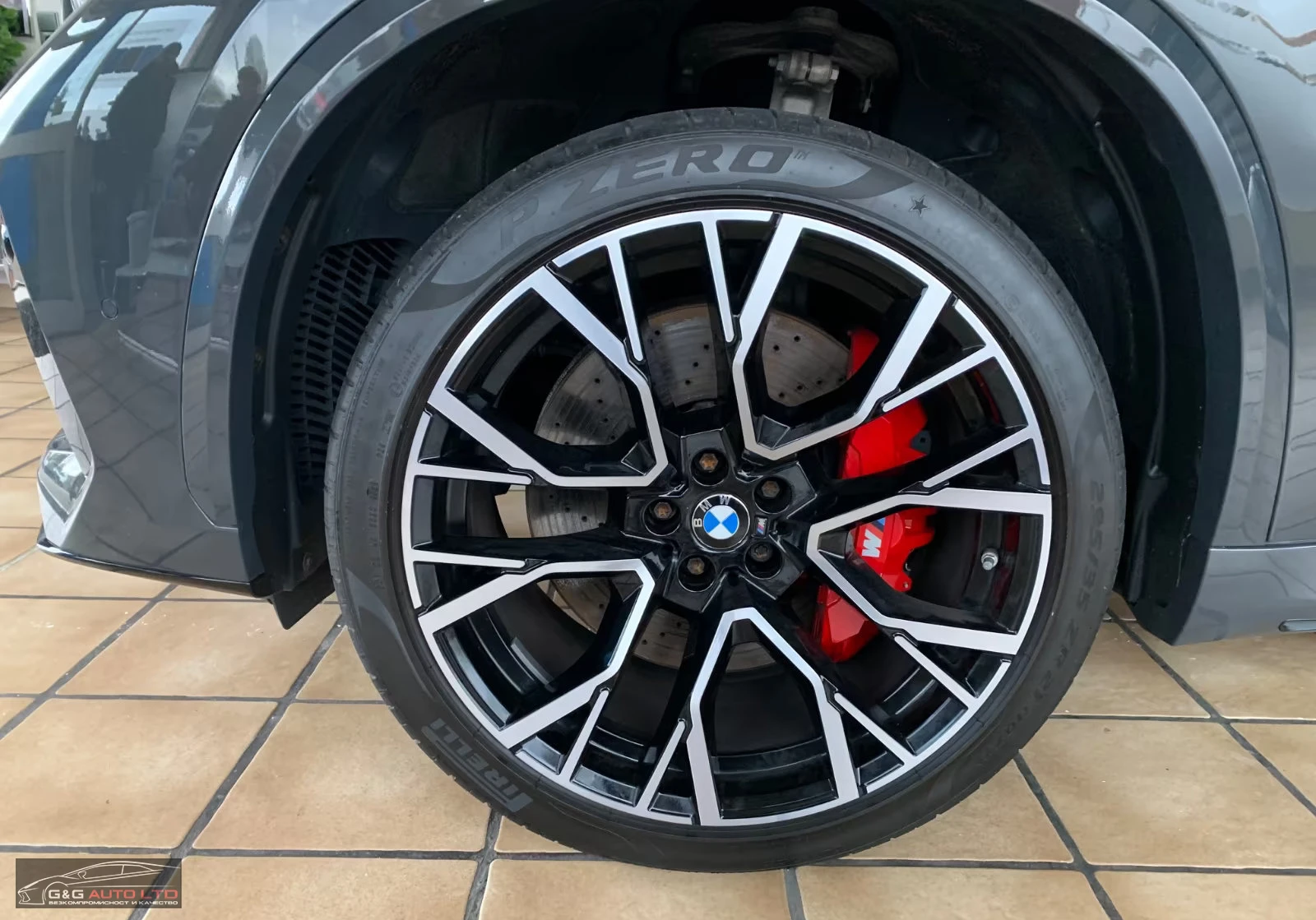 BMW X5M COMP./625HP/S.CLOSE/HUD/PANO/360/MEMO/KLESS/705f - изображение 6