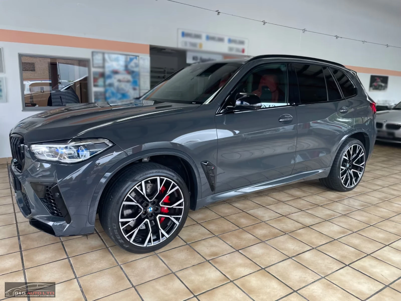 BMW X5M COMP./625HP/S.CLOSE/HUD/PANO/360/MEMO/KLESS/705f - изображение 3