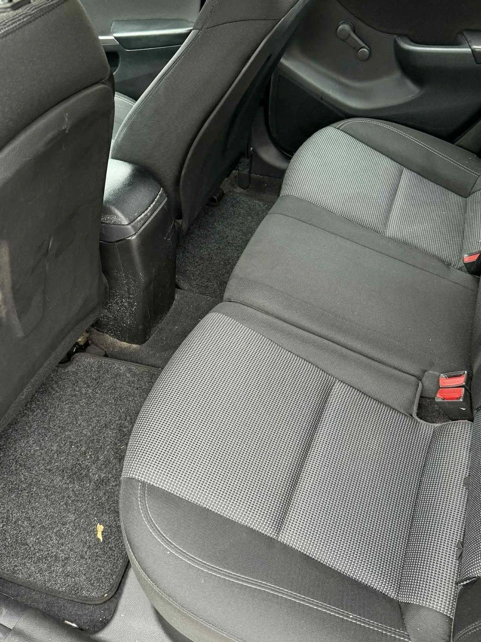 Hyundai I30 1.4crdi 90кс дизел - изображение 8