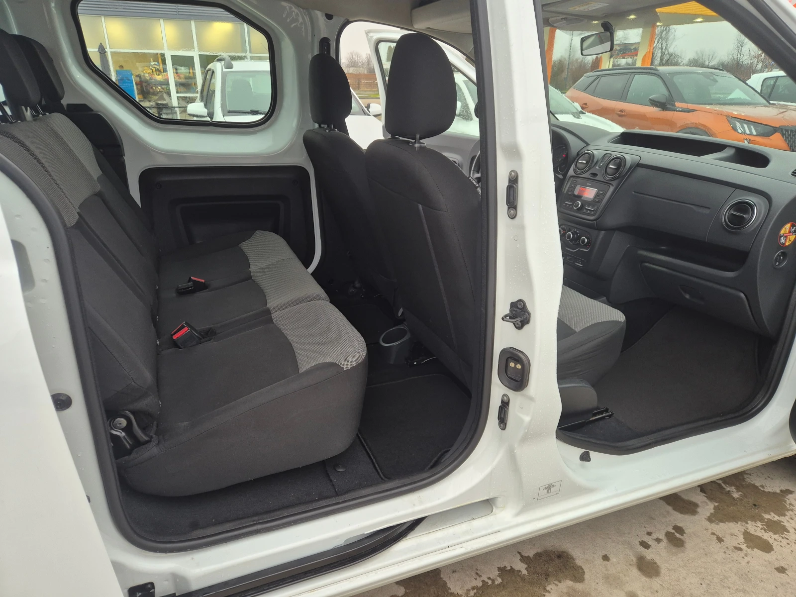 Dacia Dokker N1-M/T 1.5 DCI - изображение 10