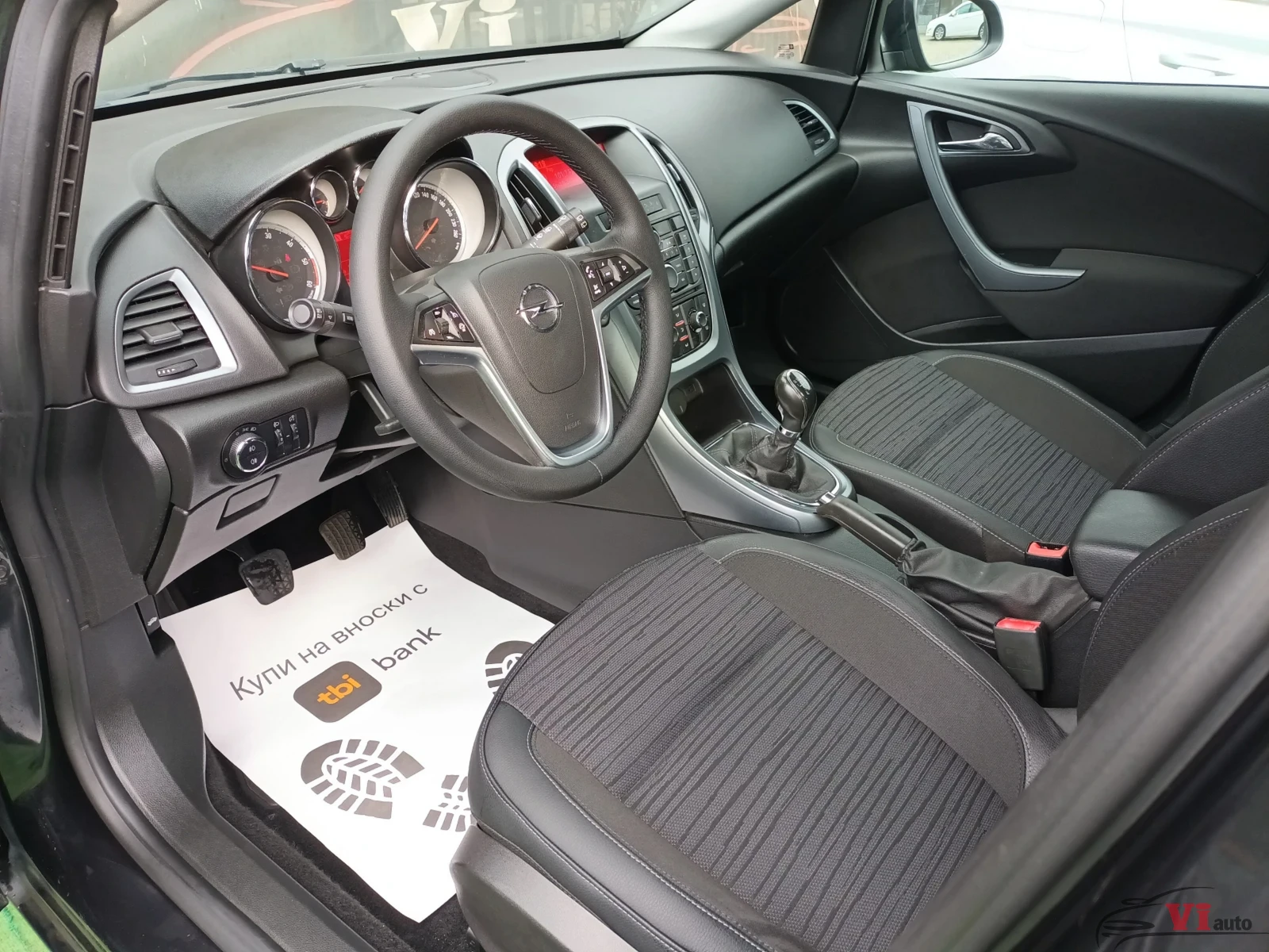 Opel Astra 1.6CDTI/COSMO/EURO 6B/FACE, снимка 10 - Автомобили и джипове - 53945760