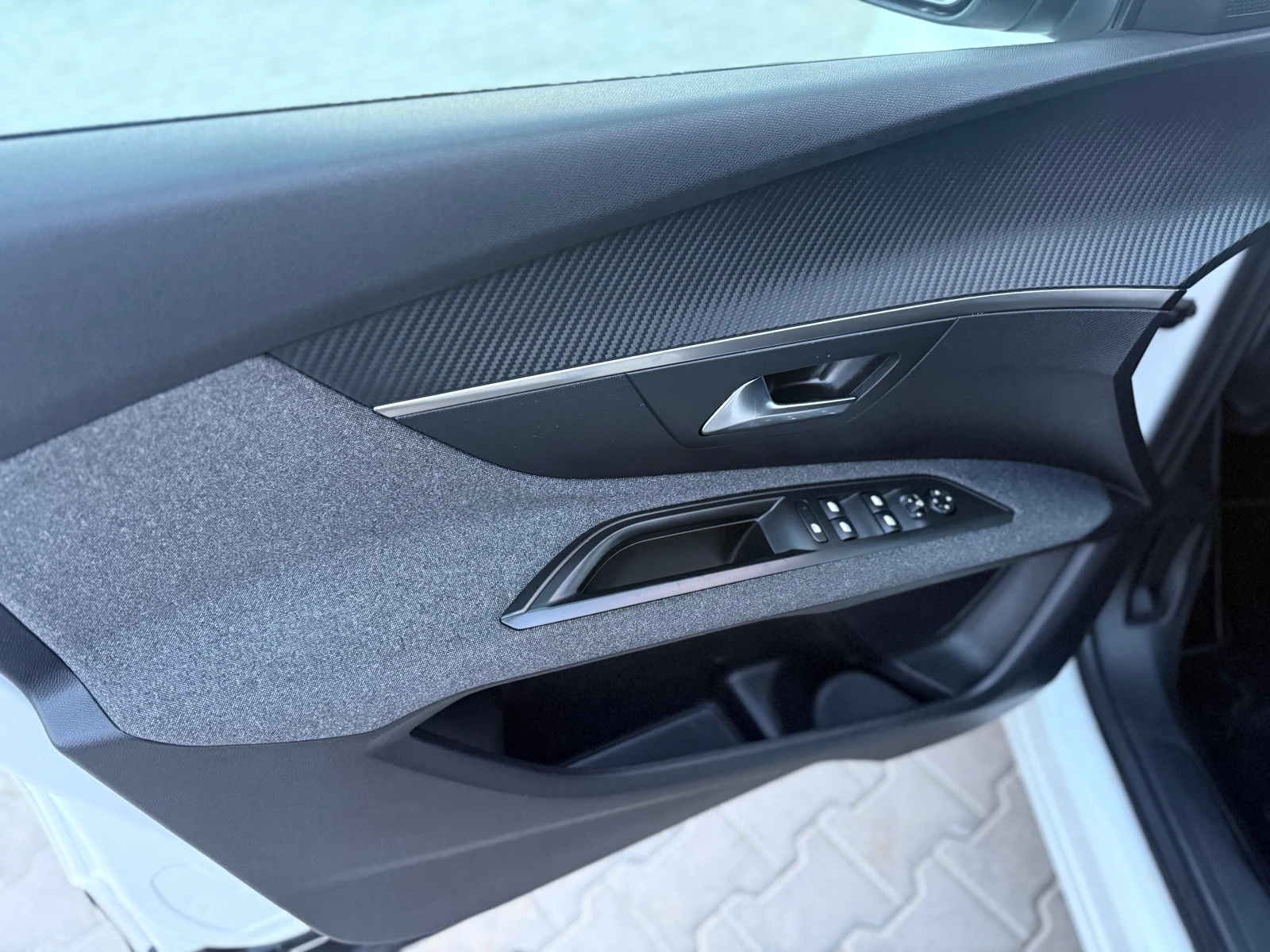 Peugeot 3008 1.5 dci Собствен лизинг !!!, снимка 9 - Автомобили и джипове - 53989359