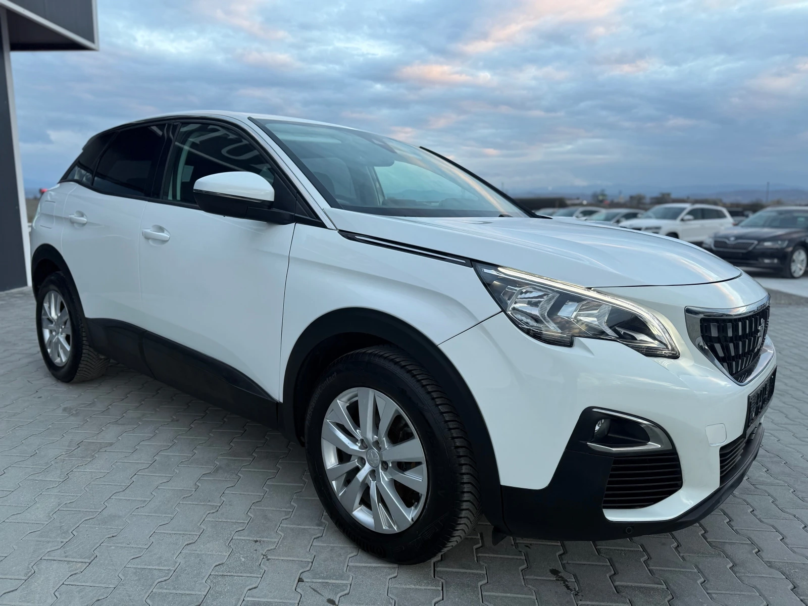 Peugeot 3008 1.5 dci Собствен лизинг !!!, снимка 3 - Автомобили и джипове - 53989359