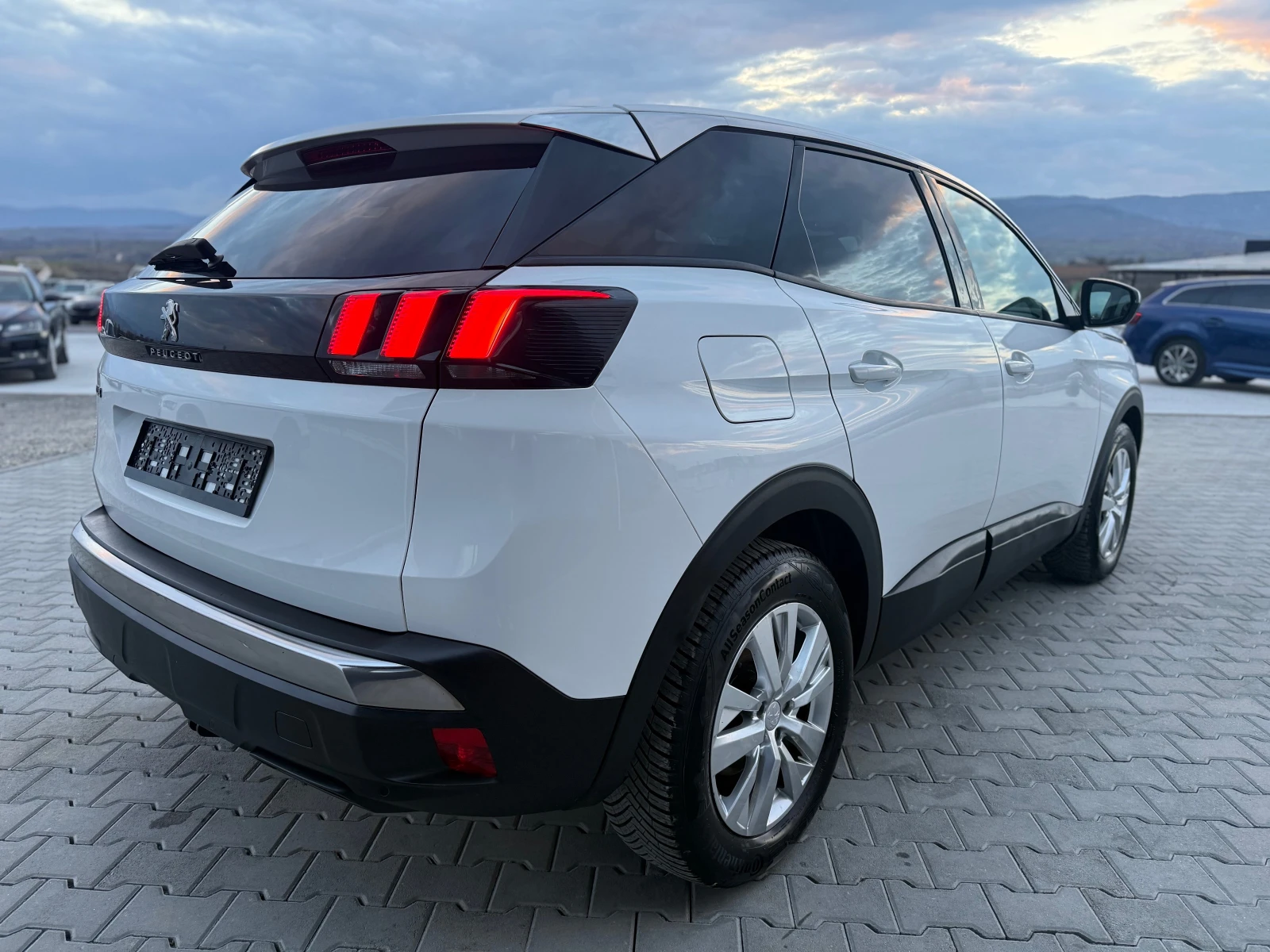 Peugeot 3008 1.5 dci Собствен лизинг !!!, снимка 5 - Автомобили и джипове - 53989359
