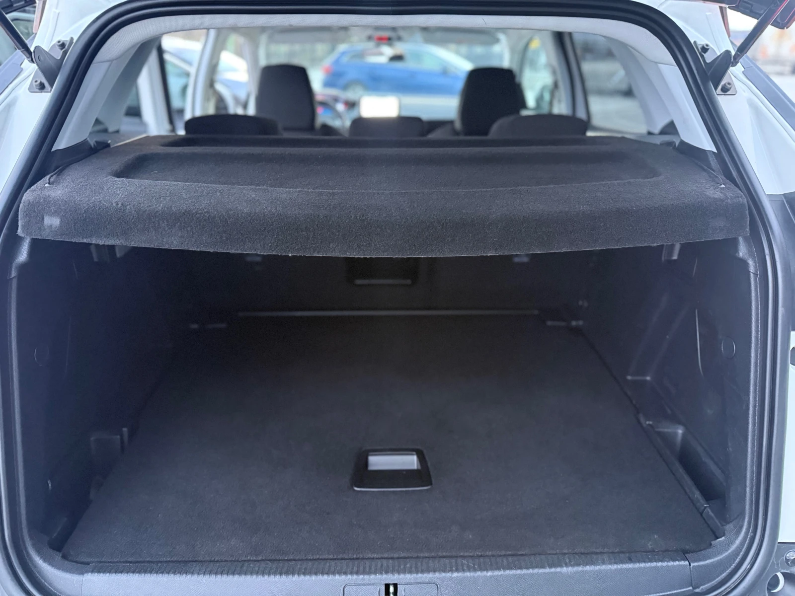 Peugeot 3008 1.5 dci Собствен лизинг !!!, снимка 10 - Автомобили и джипове - 53989359