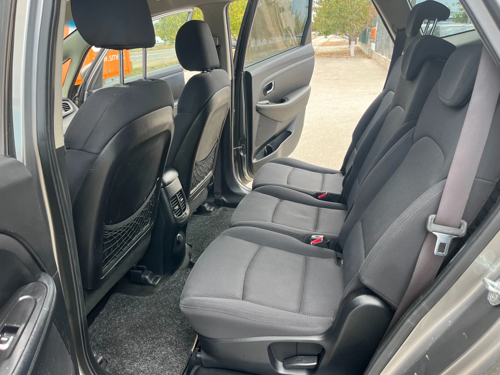 Kia Carens 1.7CRDI 116�� EURO 5B 6�� ��������� ���� ������ | Mobile.bg � ����������� 9