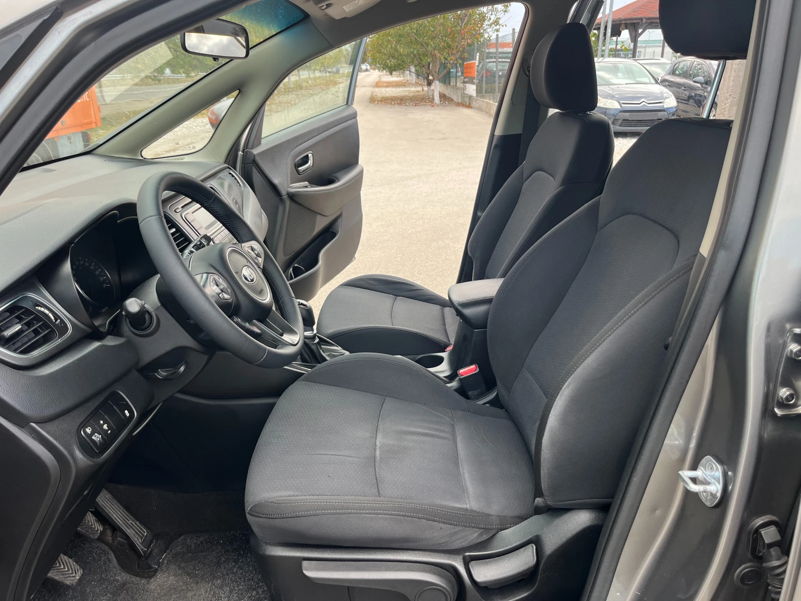 Kia Carens 1.7CRDI 116�� EURO 5B 6�� ��������� ���� ������ | Mobile.bg � ����������� 8