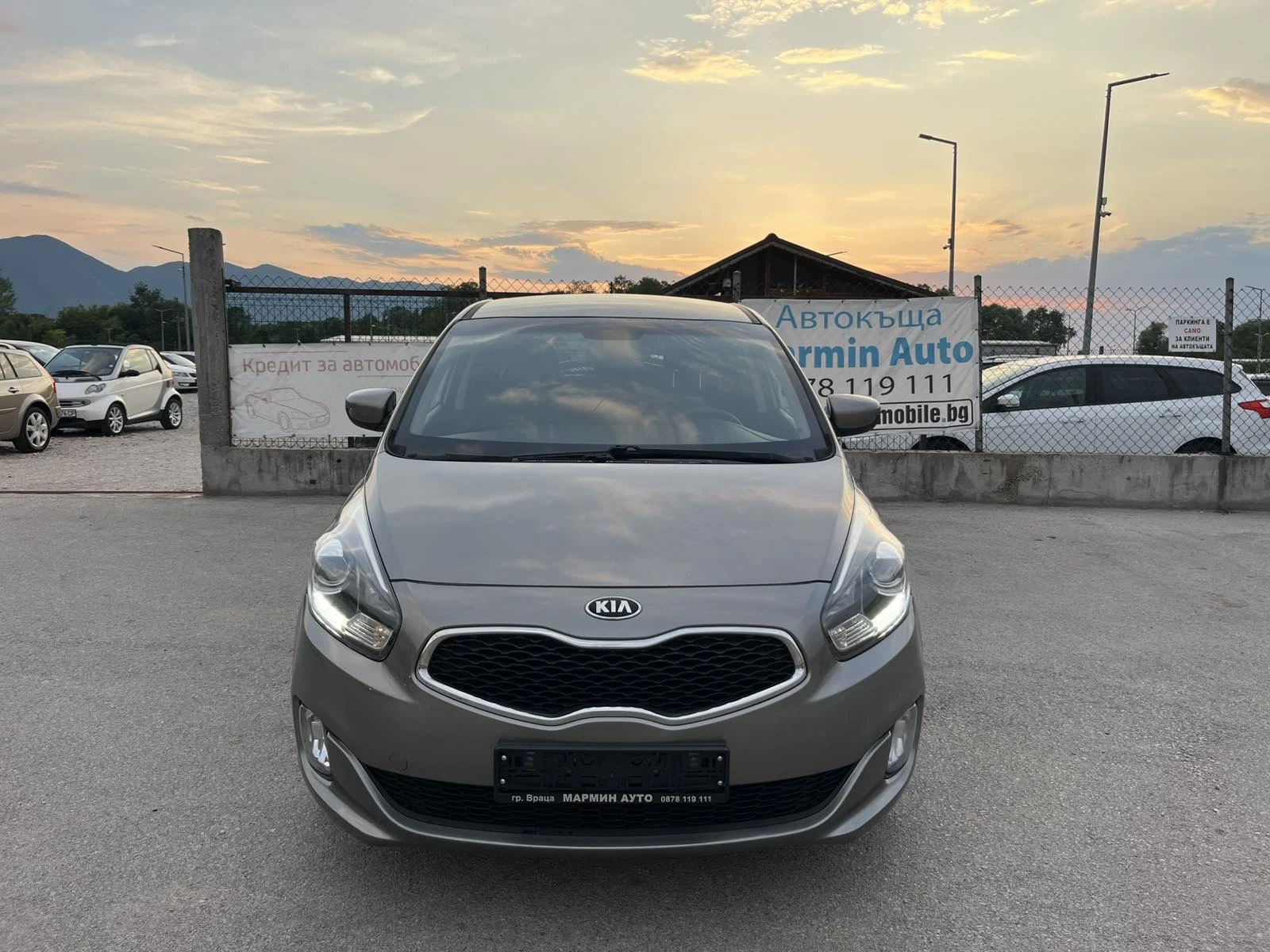 Kia Carens 1.7CRDI 116кс EURO 5B 6ск АВТОПИЛОТ ВНОС ИТАЛИЯ, снимка 2 - Автомобили и джипове - 54240365