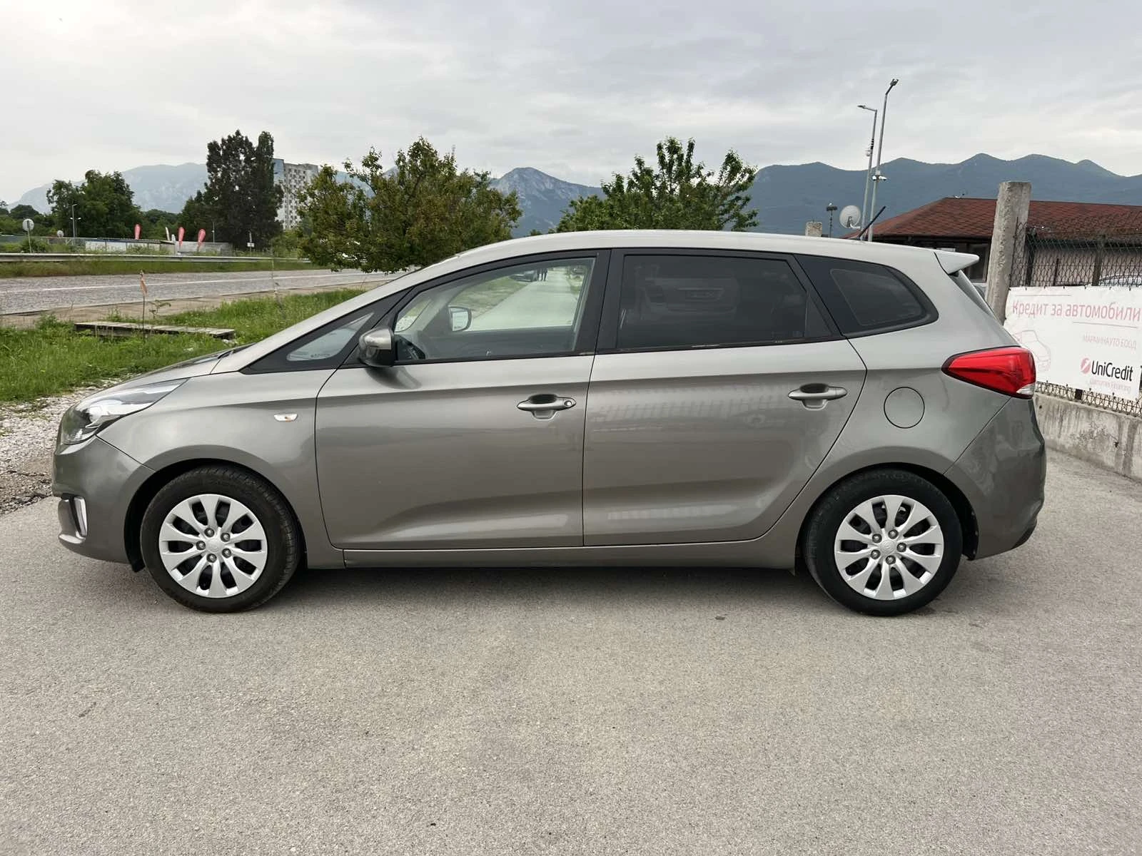 Kia Carens 1.7CRDI 116�� EURO 5B 6�� ��������� ���� ������ | Mobile.bg � ����������� 6