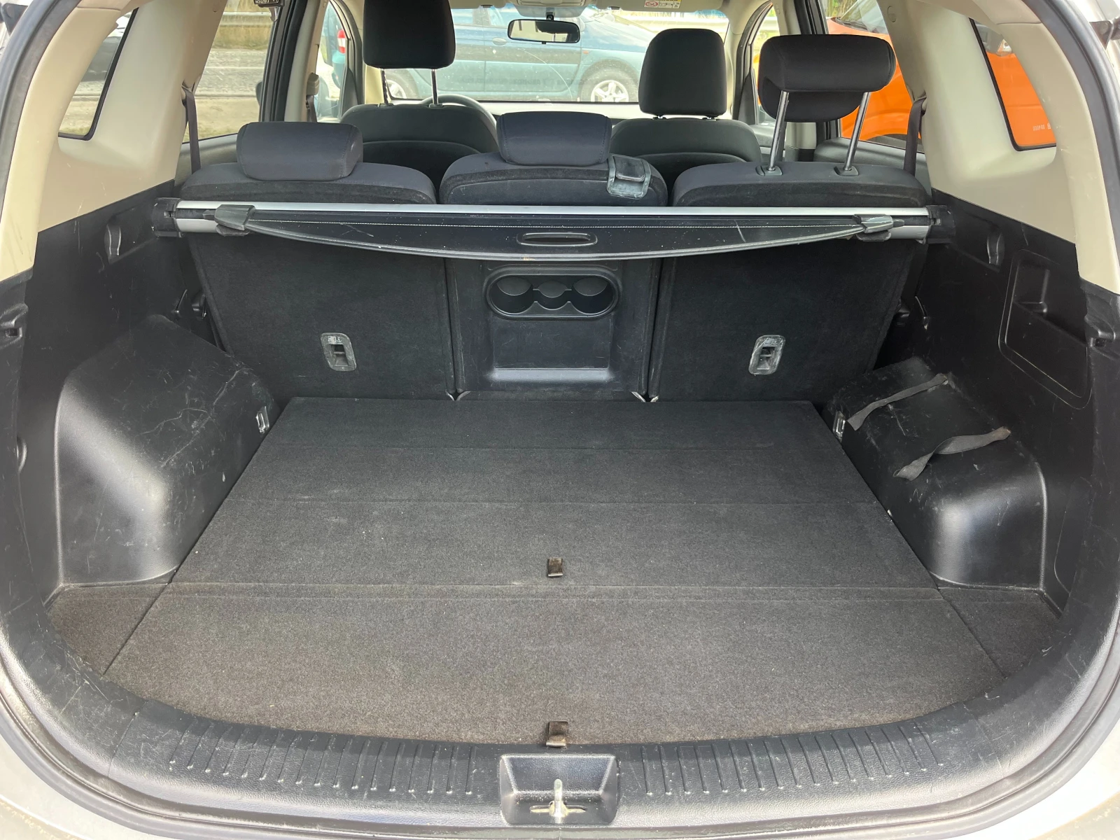 Kia Carens 1.7CRDI 116�� EURO 5B 6�� ��������� ���� ������ | Mobile.bg � ����������� 16