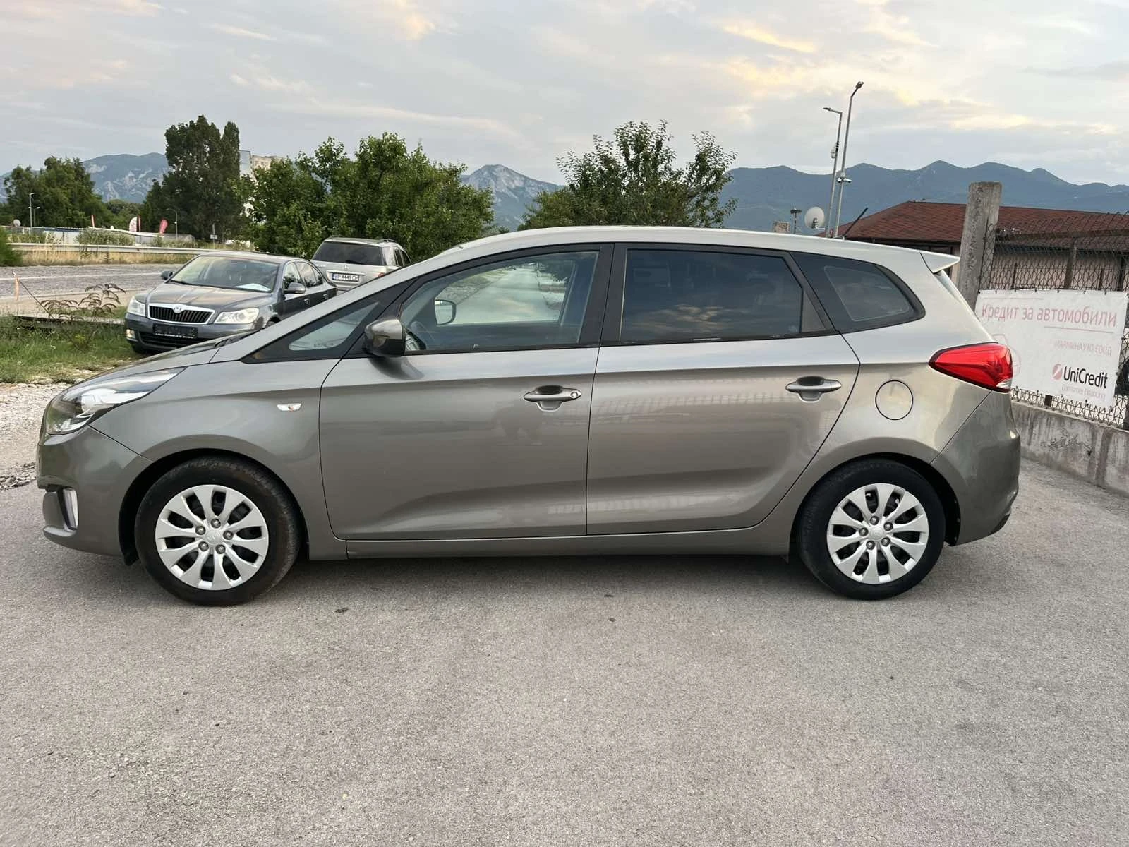 Kia Carens 1.7CRDI 116кс EURO 5B 6ск АВТОПИЛОТ ВНОС ИТАЛИЯ, снимка 6 - Автомобили и джипове - 54240365