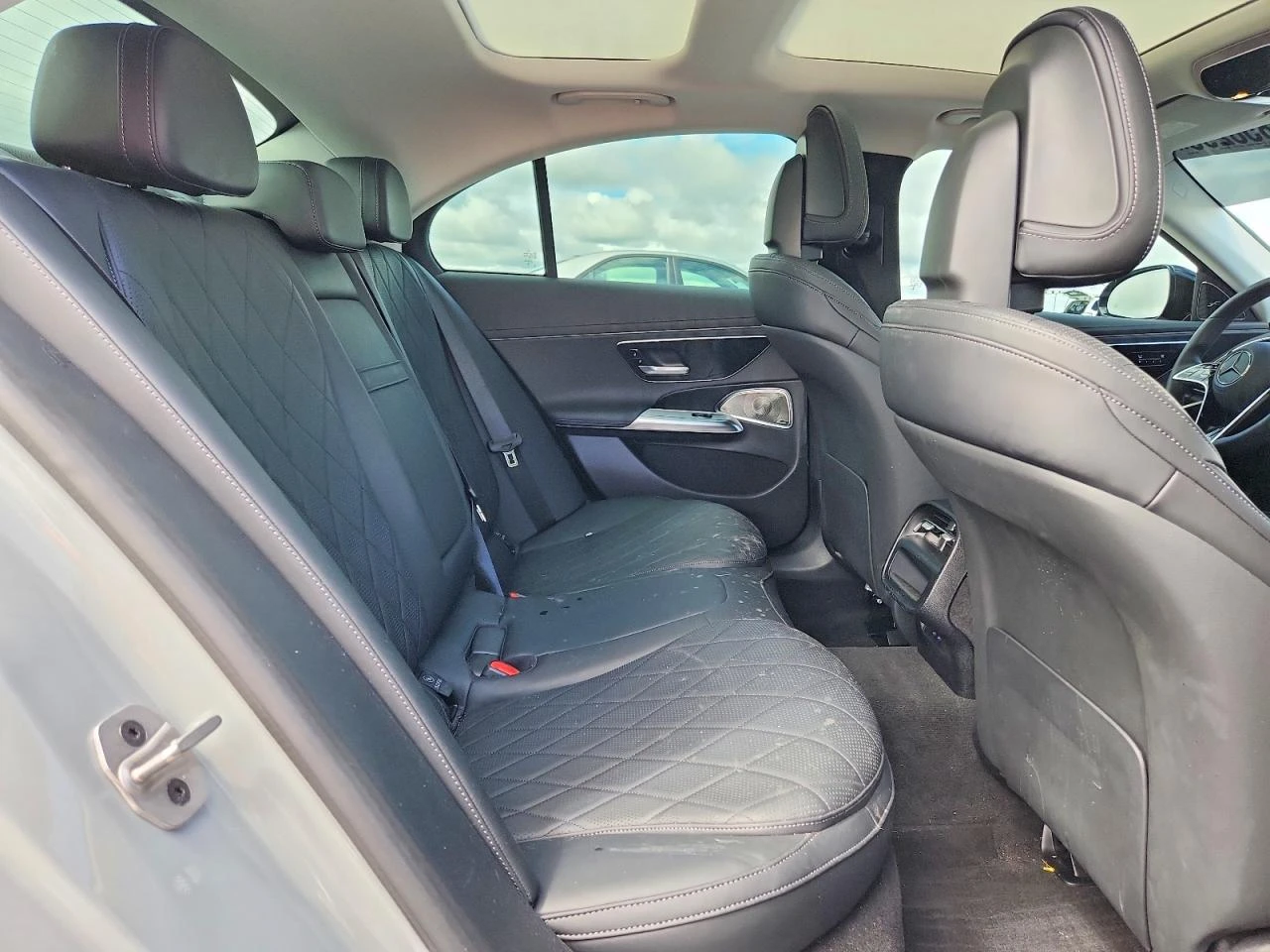 Mercedes-Benz E 350 2.0l 4Matic, снимка 10 - Автомобили и джипове - 54349229