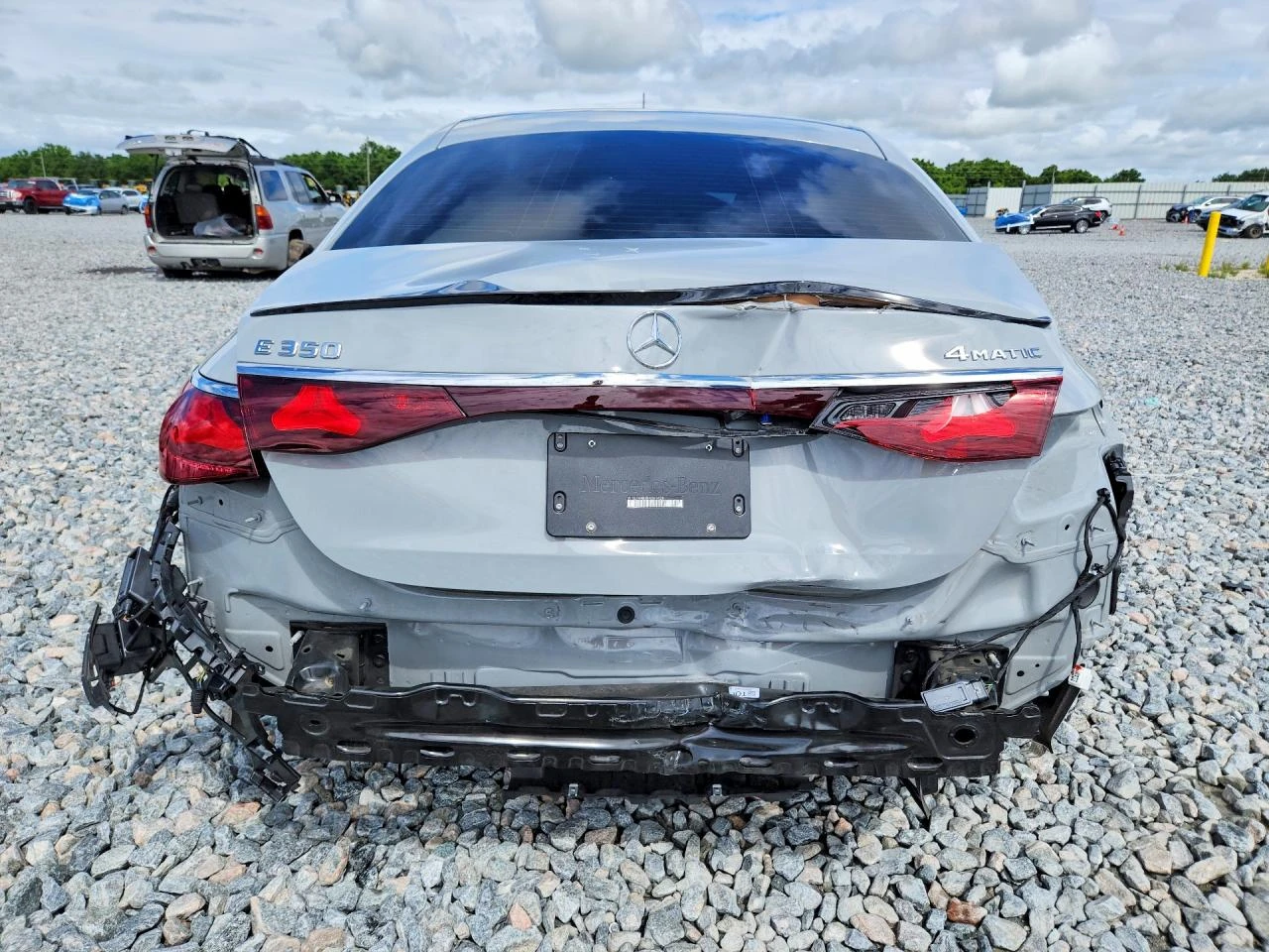 Mercedes-Benz E 350 2.0l 4Matic, снимка 6 - Автомобили и джипове - 54349229