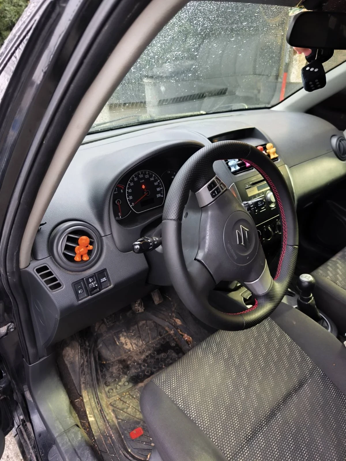 Suzuki SX4, снимка 4 - Автомобили и джипове - 54630659
