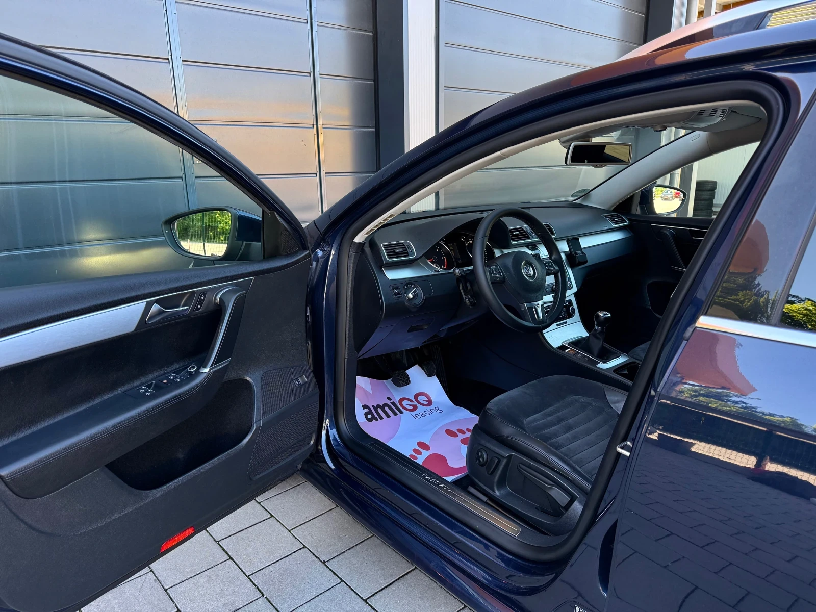 VW Passat 2.0TDI * Highline* LaneAssist* Distronic* , снимка 7 - Автомобили и джипове - 54726565