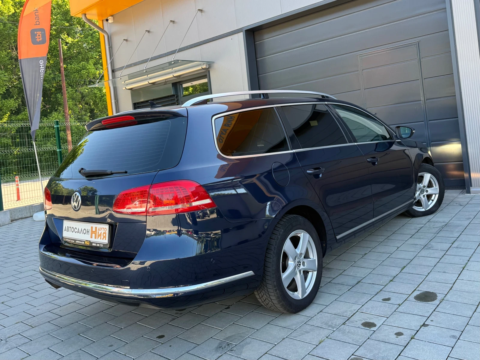 VW Passat 2.0TDI * Highline* LaneAssist* Distronic* , снимка 6 - Автомобили и джипове - 54726565