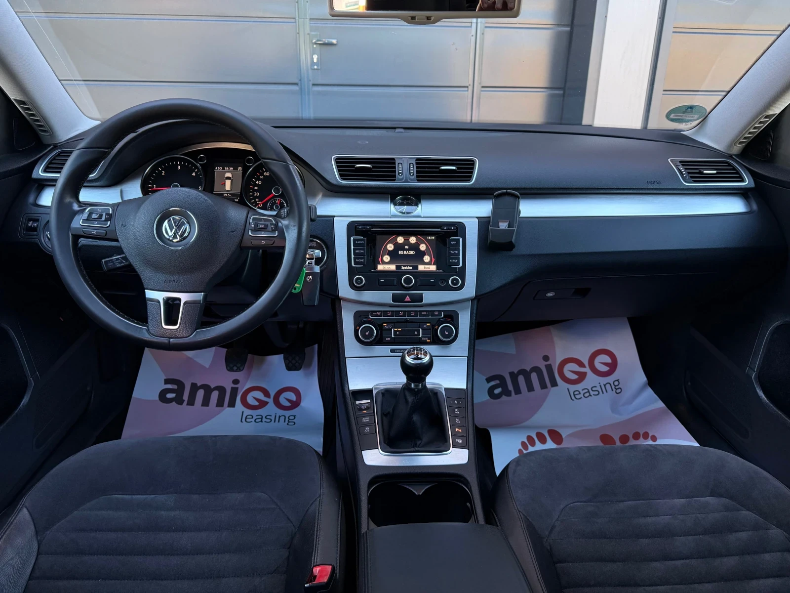 VW Passat 2.0TDI * Highline* LaneAssist* Distronic* , снимка 8 - Автомобили и джипове - 54726565