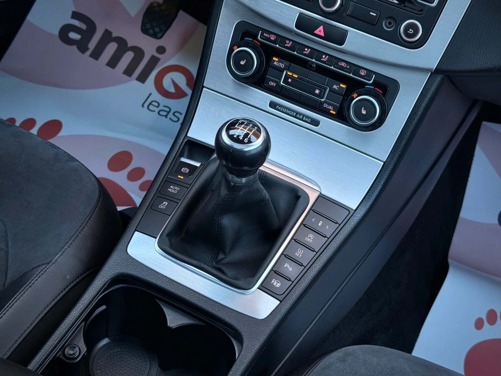 VW Passat 2.0TDI * Highline* LaneAssist* Distronic* , снимка 12 - Автомобили и джипове - 54726565
