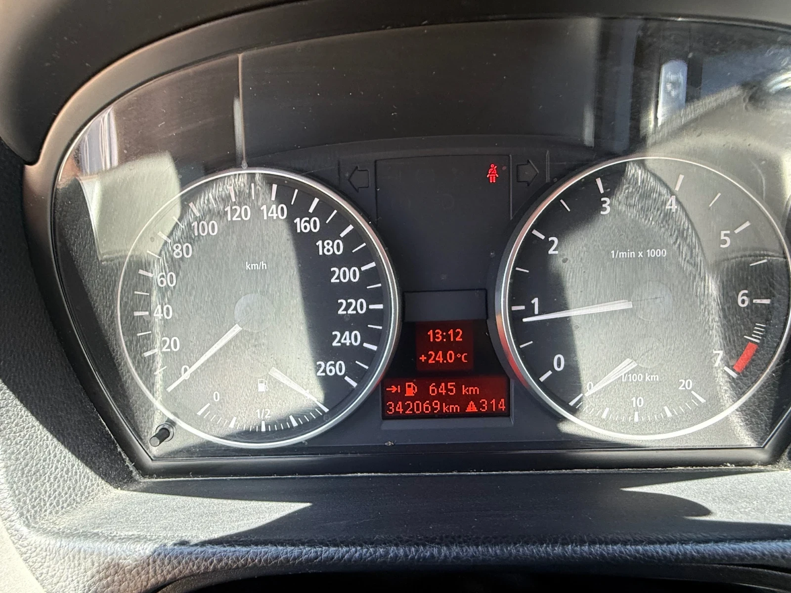 BMW 320 E90, снимка 14 - Автомобили и джипове - 54842213